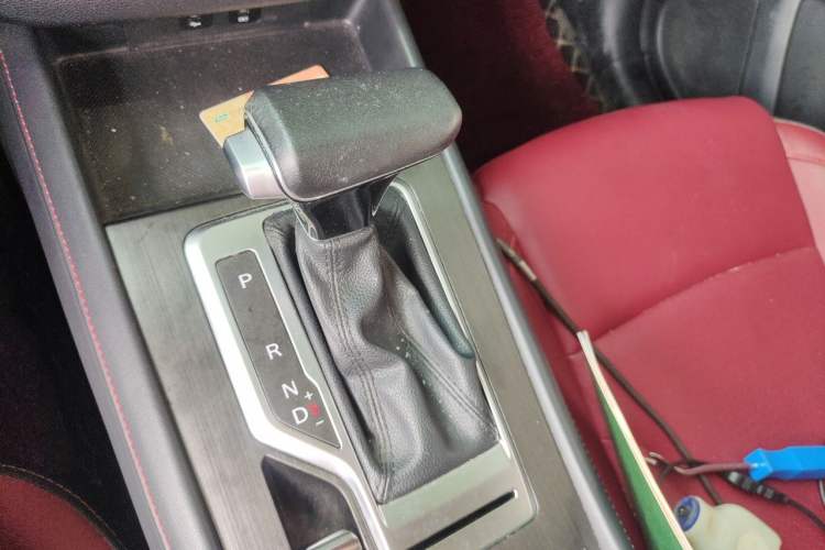 Used CHANGAN CS35PLUS 2019 1.4T DCT Chuanlian Blue Whale Edition Gear Lever