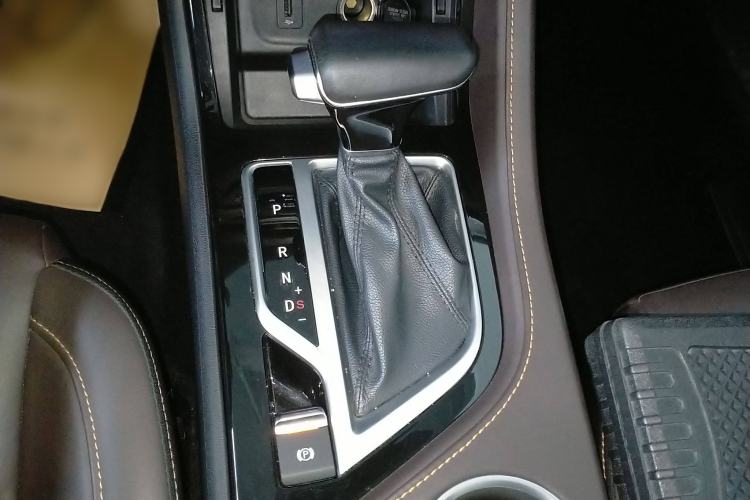 Used CHANGAN CS35PLUS 2019 1.6L Automatic Changlian Edition Gear Lever