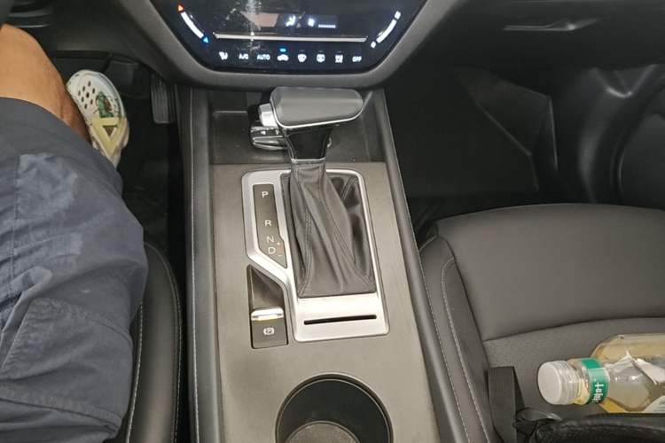 Used CHANGAN CS35PLUS 2019 1.4T DCT Chuanlian Blue Whale Edition Gear Lever
