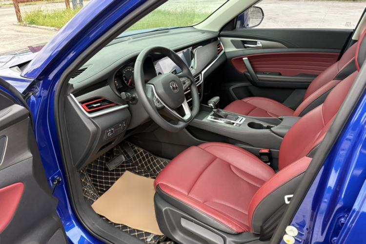Used CHANGAN CS35PLUS 2019 1.4T DCT Chuanlian Blue Whale Edition Interior 1