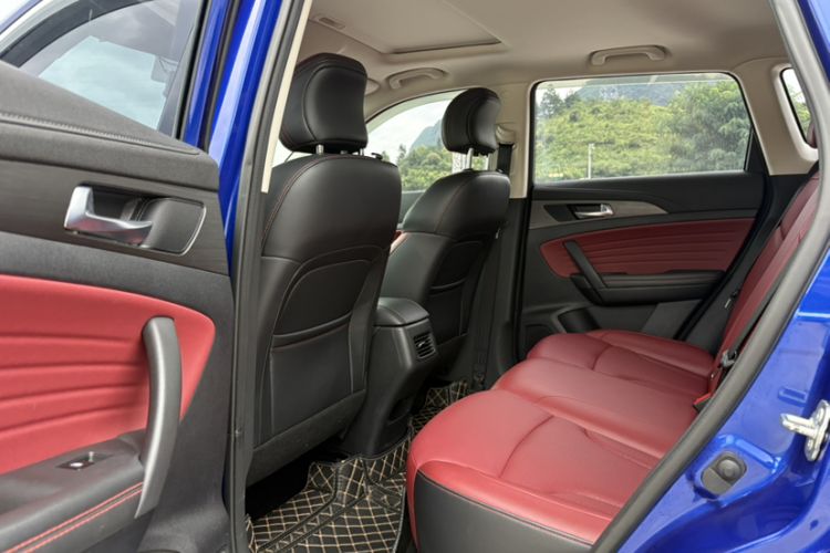 Used CHANGAN CS35PLUS 2019 1.4T DCT Chuanlian Blue Whale Edition Interior 11