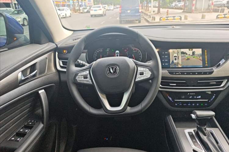 Used CHANGAN CS35PLUS 2019 1.4T DCT Smart Connect Blue Whale Edition Interior 2