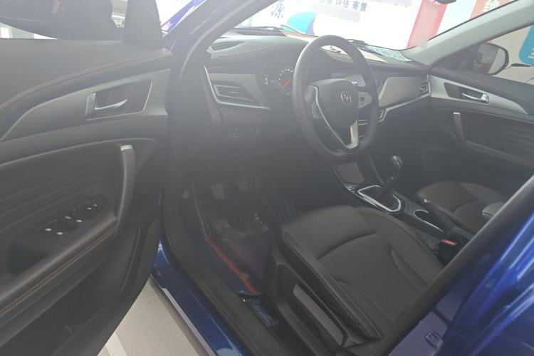 Used CHANGAN CS35PLUS 2019 1.6L Manual Chuanlian Edition Interior 2