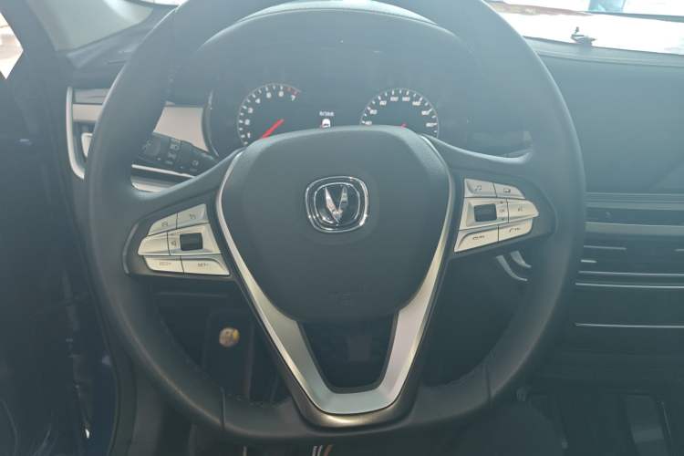 Used CHANGAN CS35PLUS 2019 1.6L Manual Chuanlian Edition Interior 4