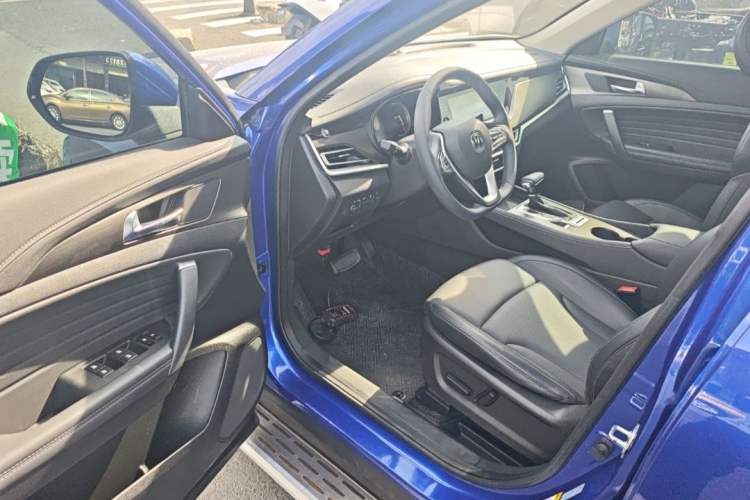 Used CHANGAN CS35PLUS 2019 1.4T DCT Smart Connect Blue Whale Edition Interior 6