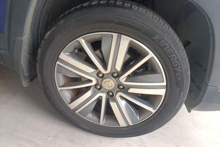 Used CHANGAN CS35PLUS 2019 1.6L Automatic CoolLink Edition Left Front Wheel Hub
