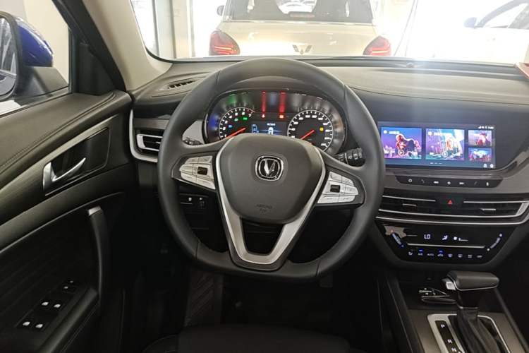 Used CHANGAN CS35PLUS 2019 1.4T DCT Chuanlian Blue Whale Edition Steering Wheel