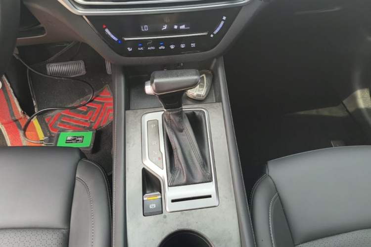 Used CHANGAN CS35PLUS 2019 1.4T DCT Chuanlian Blue Whale Edition Gear Lever