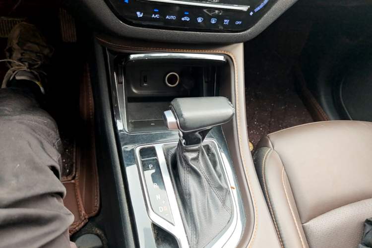 Used CHANGAN CS35PLUS 2019 1.6L Automatic Changlian Edition Gear Lever