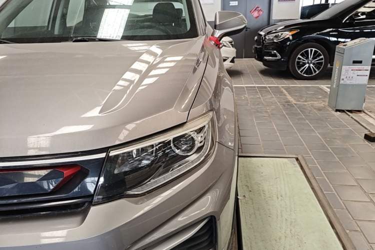 Used CHANGAN CS35PLUS 2019 1.4T DCT Chuanlian Blue Whale Edition Left Front Headlight