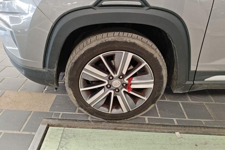 Used CHANGAN CS35PLUS 2019 1.4T DCT Chuanlian Blue Whale Edition Left Front Wheel Hub