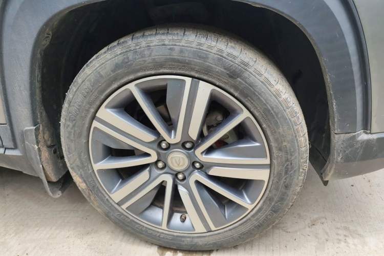 Used CHANGAN CS35PLUS 2019 1.4T DCT Chuanlian Blue Whale Edition Right Front Wheel Hub