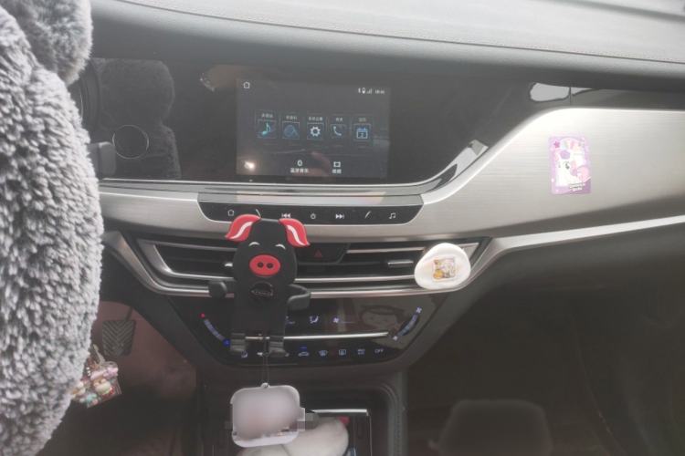 Used CHANGAN CS35PLUS 2019 1.6L Manual E-Link Upgrade Edition Audio And AC Panel