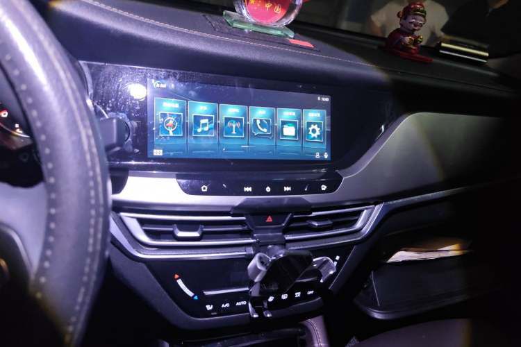 Used CHANGAN CS35PLUS 2019 1.6L Automatic Changlian Edition Audio And AC Panel