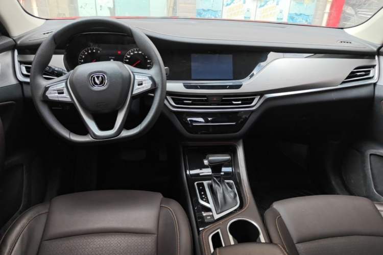 Used CHANGAN CS35PLUS 2019 1.6L Automatic Yue Lian Upgrade Edition Center Console