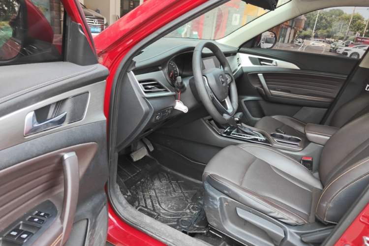 Used CHANGAN CS35PLUS 2019 1.6L Automatic Yue Lian Upgrade Edition Driver Seat