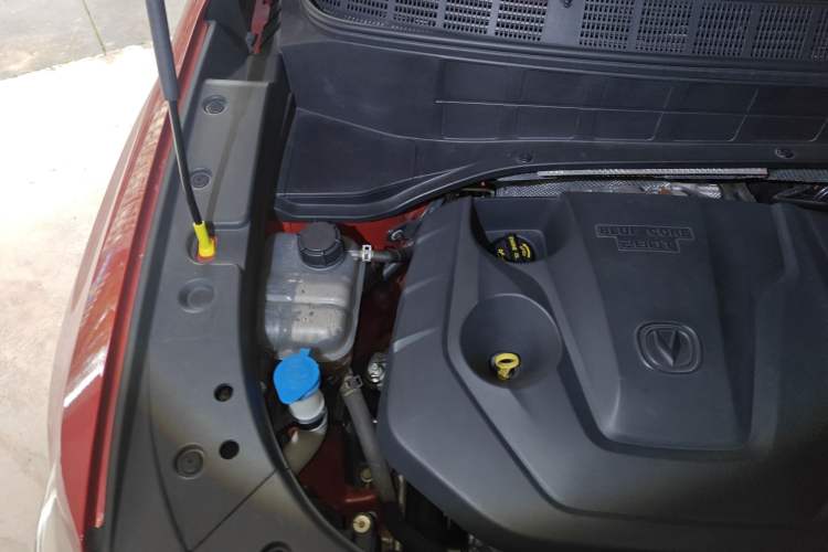 Used CHANGAN CS35PLUS 2019 1.4T DCT Smart Connect Blue Whale Edition Engine Bay Right