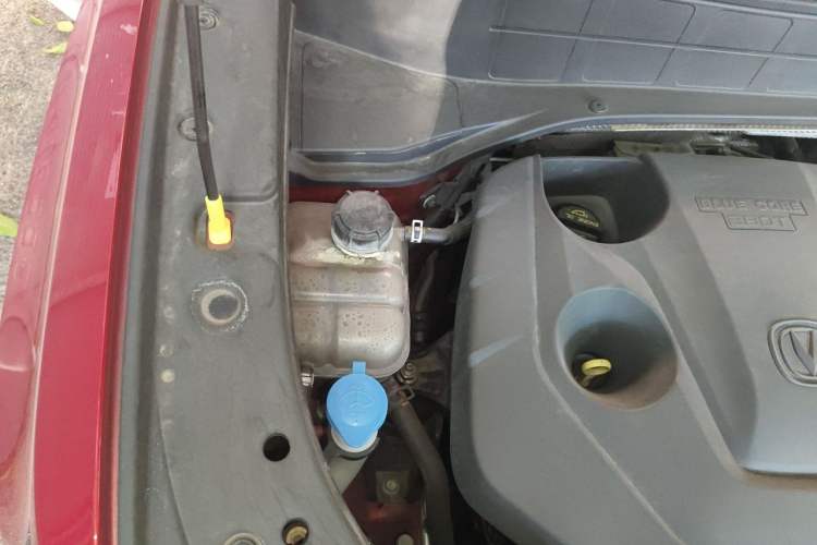 Used CHANGAN CS35PLUS 2019 1.4T DCT Chuanlian Blue Whale Edition Engine Bay Right