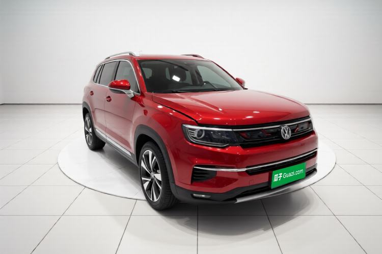 Used CHANGAN CS35PLUS 2019 1.4T DCT CoolLink Blue Whale Edition Front Right 45 Deg
