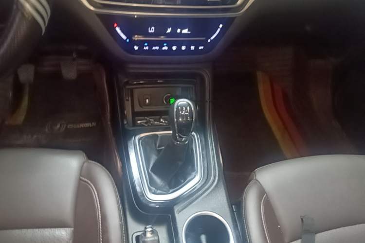 Used CHANGAN CS35PLUS 2019 1.6L Manual Chuanlian Edition Gear Lever
