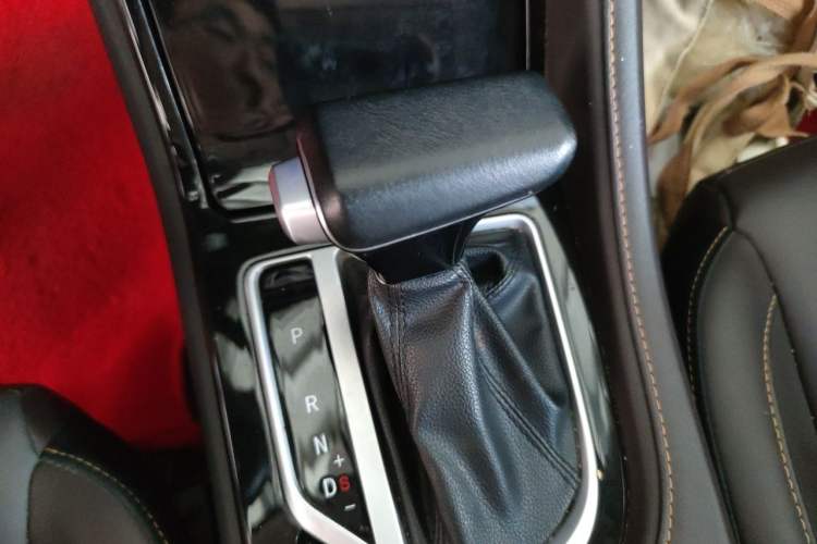 Used CHANGAN CS35PLUS 2019 1.6L Automatic Yue Lian Upgrade Edition Gear Lever