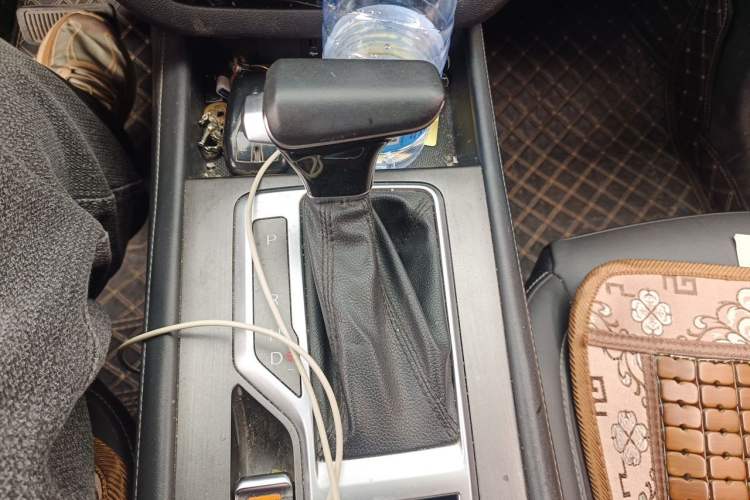 Used CHANGAN CS35PLUS 2019 1.4T DCT Chuanlian Blue Whale Edition Gear Lever