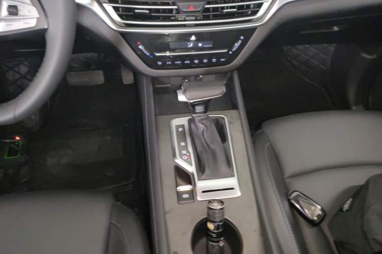 Used CHANGAN CS35PLUS 2019 1.4T DCT Chuanlian Blue Whale Edition Gear Lever