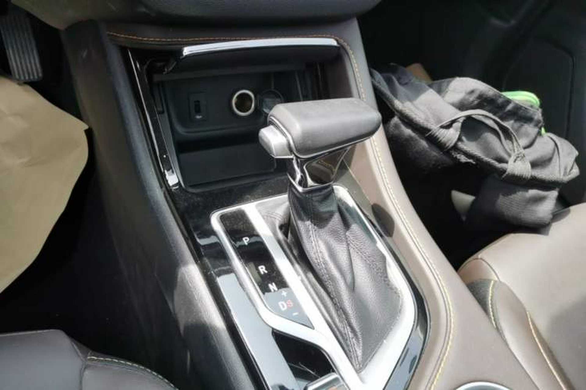 Used CHANGAN CS35PLUS 2019 1.6L Automatic CoolLink Edition Gear Lever