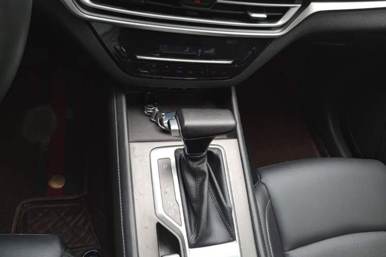 Used CHANGAN CS35PLUS 2019 1.4T DCT Chuanlian Blue Whale Edition Gear Lever