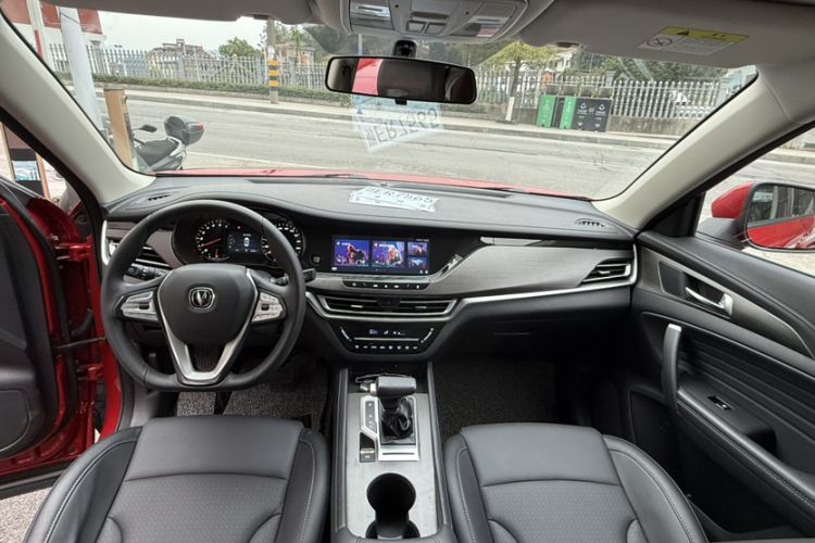 Used CHANGAN CS35PLUS 2019 1.4T DCT Chuanlian Blue Whale Edition Interior 1