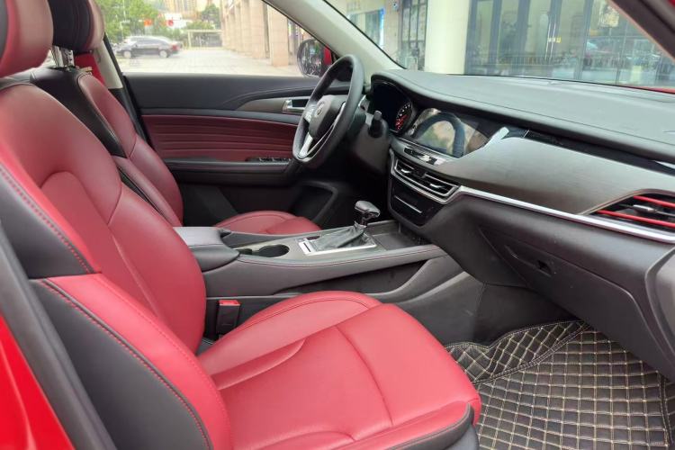 Used CHANGAN CS35PLUS 2019 1.4T DCT Chuanlian Blue Whale Edition Interior 4