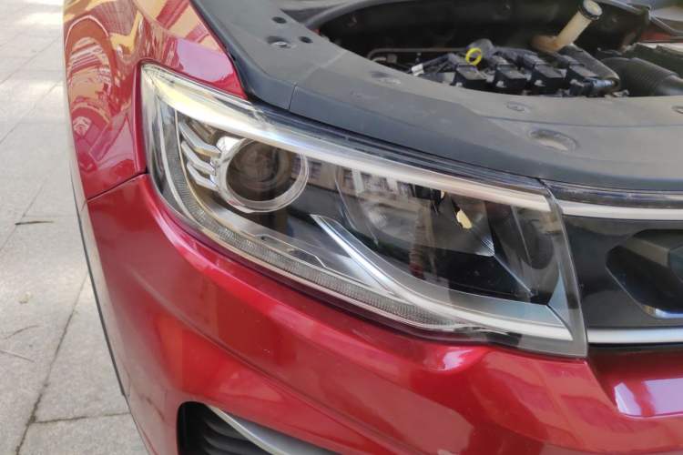 Used CHANGAN CS35PLUS 2019 1.6L Manual Chuanlian Edition Right Front Headlight