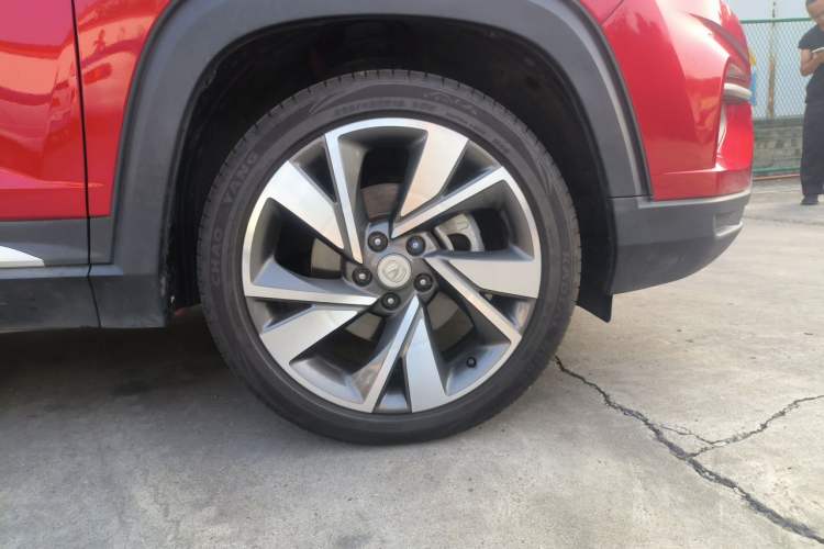 Used CHANGAN CS35PLUS 2019 1.4T DCT CoolLink Blue Whale Edition Right Front Wheel Hub