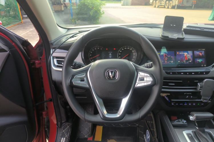 Used CHANGAN CS35PLUS 2019 1.4T DCT CoolLink Blue Whale Edition Steering Wheel