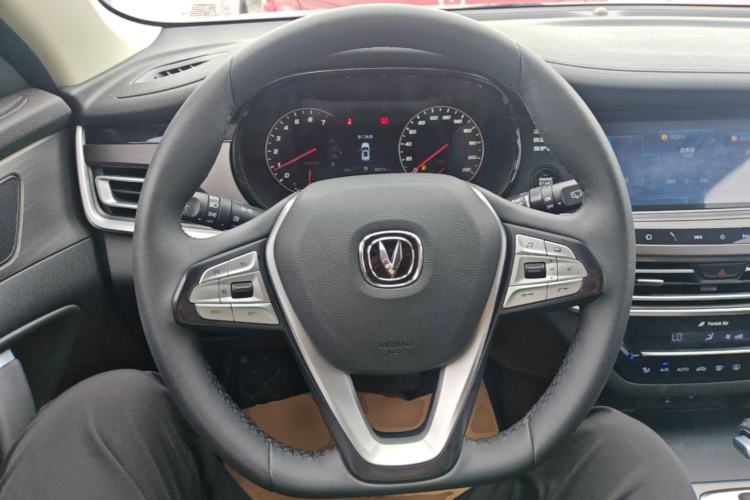 Used CHANGAN CS35PLUS 2019 1.4T DCT Chuanlian Blue Whale Edition Steering Wheel