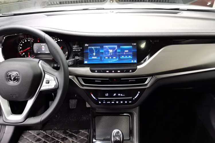Used CHANGAN CS35PLUS 2019 1.6L Manual Chuanlian Edition Audio And AC Panel