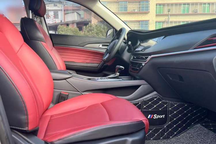 Used CHANGAN CS35PLUS 2019 1.4T DCT Chuanlian Blue Whale Edition Interior 3