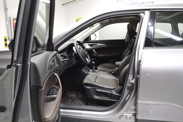 Used CHANGAN CS35PLUS 2019 1.6L Manual Chuanlian Edition Left Front Seat