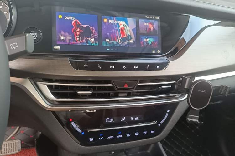 Used CHANGAN CS35PLUS 2019 1.4T DCT Chuanlian Blue Whale Edition Audio And AC Panel