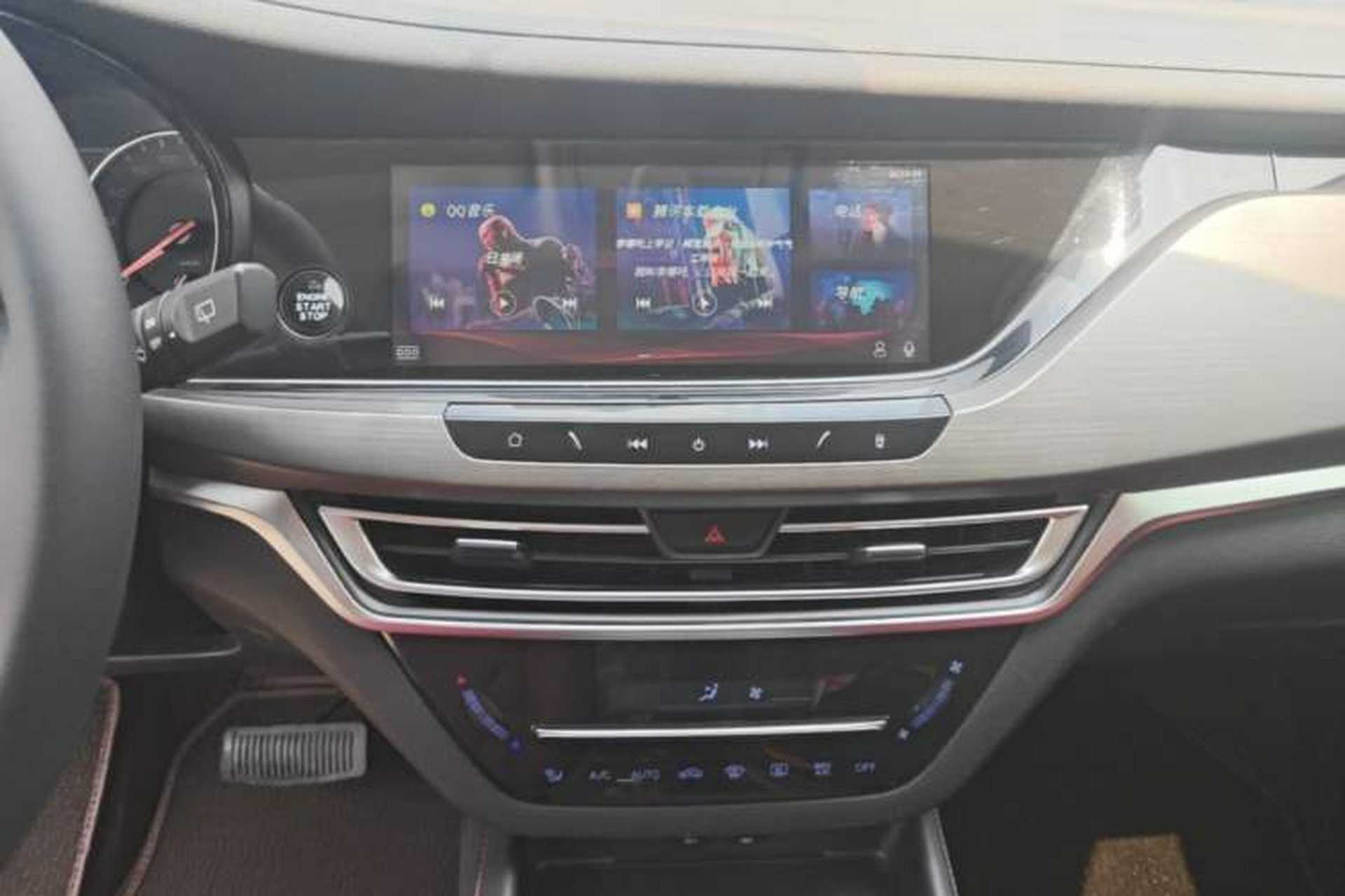 Used CHANGAN CS35PLUS 2019 1.4T DCT Chuanlian Blue Whale Edition Audio And AC Panel