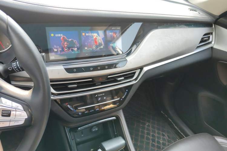 Used CHANGAN CS35PLUS 2019 1.6L Automatic Smart Connectivity Model Audio And AC Panel