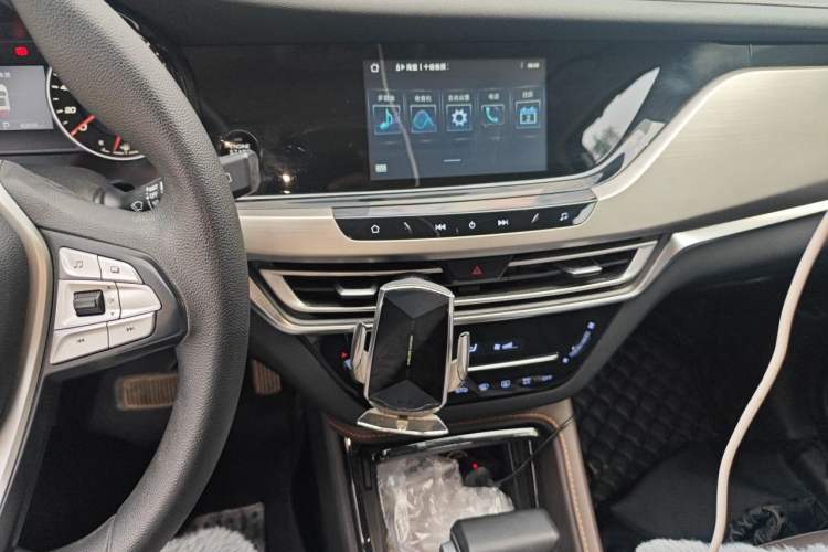 Used CHANGAN CS35PLUS 2019 1.6L Automatic Yue Lian Upgrade Edition Audio And AC Panel