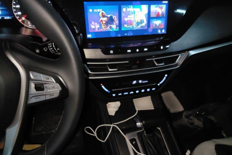 Used CHANGAN CS35PLUS 2019 1.4T DCT Chuanlian Blue Whale Edition Audio And AC Panel