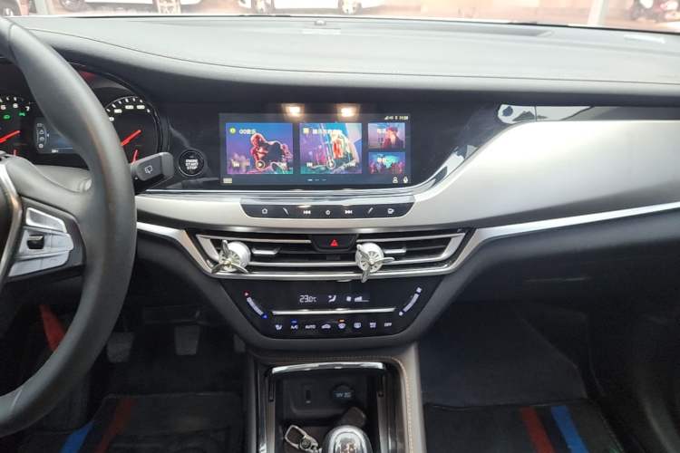 Used CHANGAN CS35PLUS 2019 1.6L Manual Cool Edition Audio And AC Panel