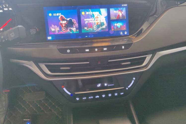 Used CHANGAN CS35PLUS 2019 1.4T DCT Chuanlian Blue Whale Edition Audio And AC Panel