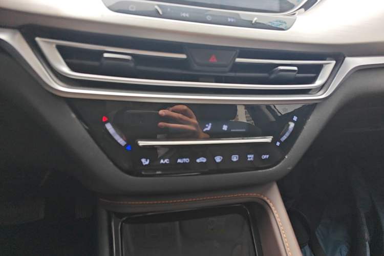 Used CHANGAN CS35PLUS 2019 1.6L Automatic Changlian Edition Audio And AC Panel