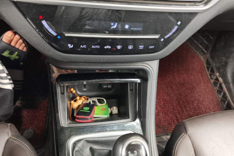 Used CHANGAN CS35PLUS 2019 1.6L Manual Chuanlian Edition Audio And AC Panel
