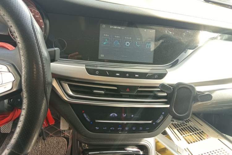 Used CHANGAN CS35PLUS 2019 1.6L Manual E-Link Upgrade Edition Audio And AC Panel