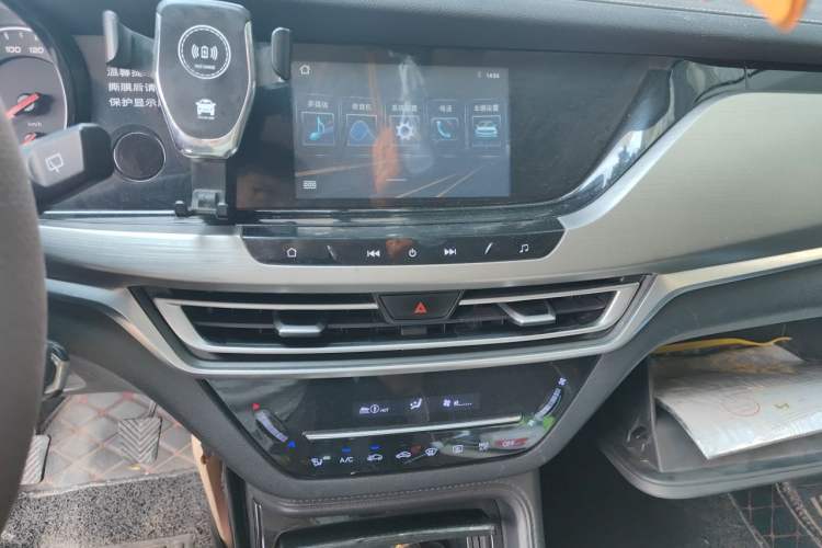 Used CHANGAN CS35PLUS 2019 1.6L Manual E-Link Upgrade Edition Audio And AC Panel