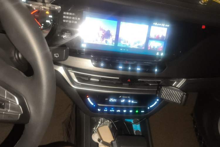 Used CHANGAN CS35PLUS 2019 1.4T DCT CoolLink Blue Whale Edition Audio And AC Panel